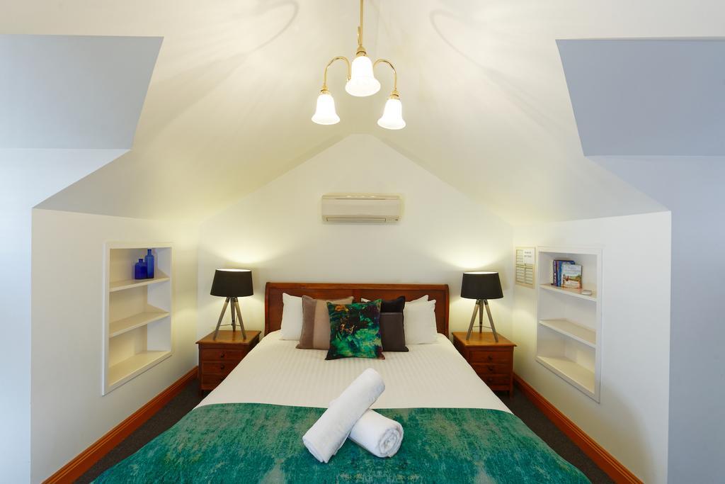 54 On Bank Hotel Port Fairy Exterior photo