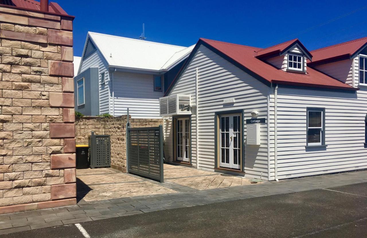 54 On Bank Hotel Port Fairy Exterior photo